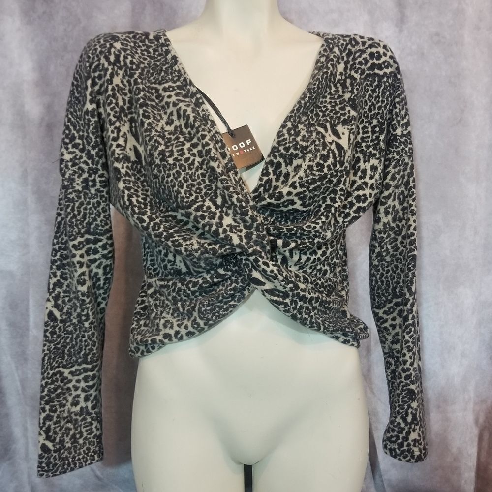 Poof NY Cheetah Print Top Size Large - Picture 2 of 5